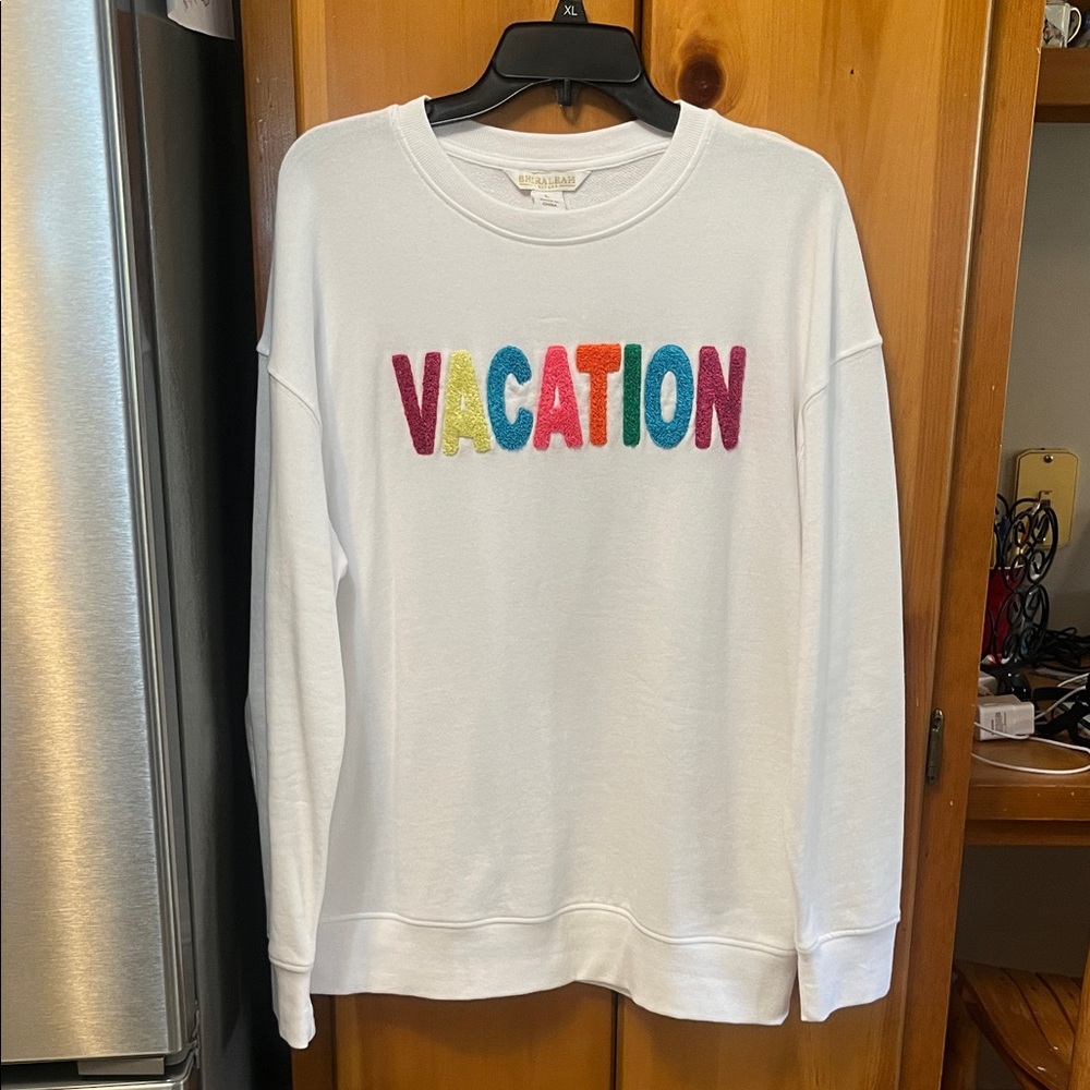 Shiraleah White Sweatshirt with Multicolor 'VACATION' Design-size L 
100% cotton